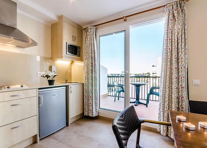 Apart Otel Blancala Cala Blanca (Menorca)