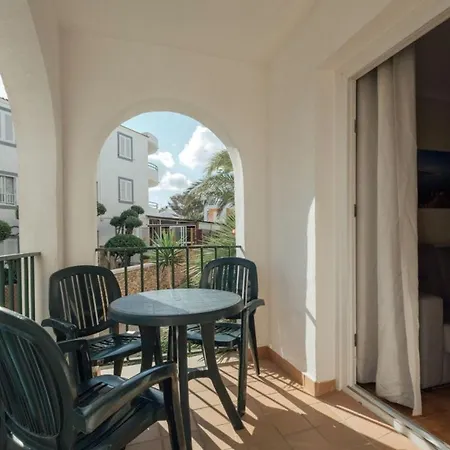 アパートホテル アパルタメントス ブランカラ 2*