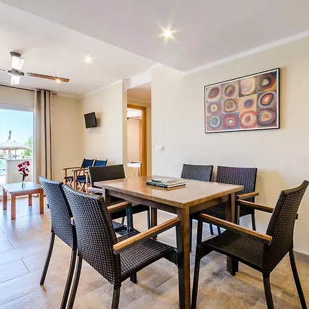 アパルタメントス ブランカラ アパートホテル