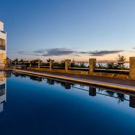 布兰卡拉公寓 2*